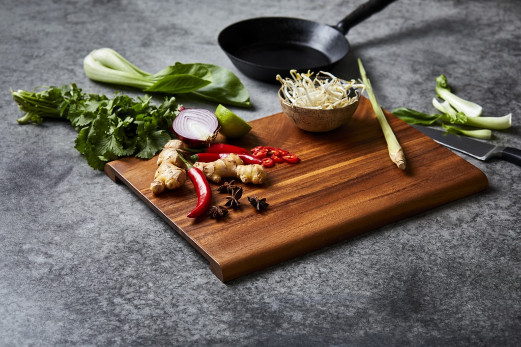 Wild Wood Yamba Cutting & Serving Board Medium 25 X 35cm High Res May2020 Version 3
