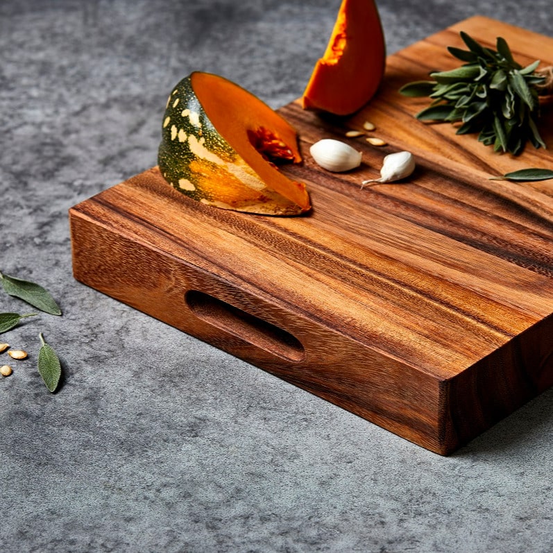 🌿 Acacia heartwood - NO warping, NO cracking.
🌿 Solid, stable surface on your benchtop.
🌿 Perfect for prepping family meals.
🎉 https://www.wildwood.com.au/product/the-xlarge-mogo-chop-cutting-carving-chopping-board/

#butchersblock
#choppingboard
#acaciawood