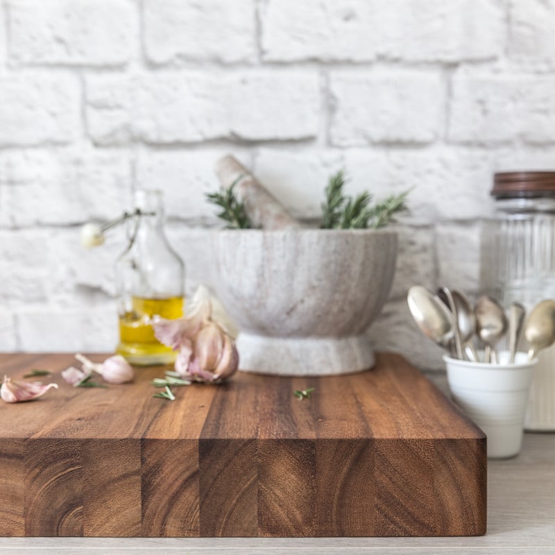 🌿 Acacia heartwood - NO warping, NO cracking.
🌿 Solid, stable surface on your benchtop.
🌿 Perfect for prepping family meals.
🎉 https://www.wildwood.com.au/product/the-xlarge-mogo-chop-cutting-carving-chopping-board/

#butchersblock
#choppingboard
#acaciawood
