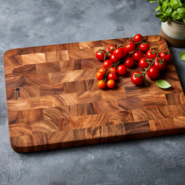🌳 Acacia Heartwood - NO warping, NO cracking.
🌳 The only chopping board you will ever need - END GRAIN perfection.
🌳 Benchtop Beauty
🌳 Designed to last a lifetime
https://www.wildwood.com.au/product/avoca-large-end-grain-board/
#endgrainboard
#acaciawood
#wildwood
#choppingboard