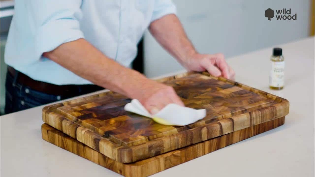 How to Maintain your Wooden Chopping Board